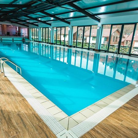 Курортный отель Snow Pine Suite - 4 Star Бакуриани Экстерьер фото
