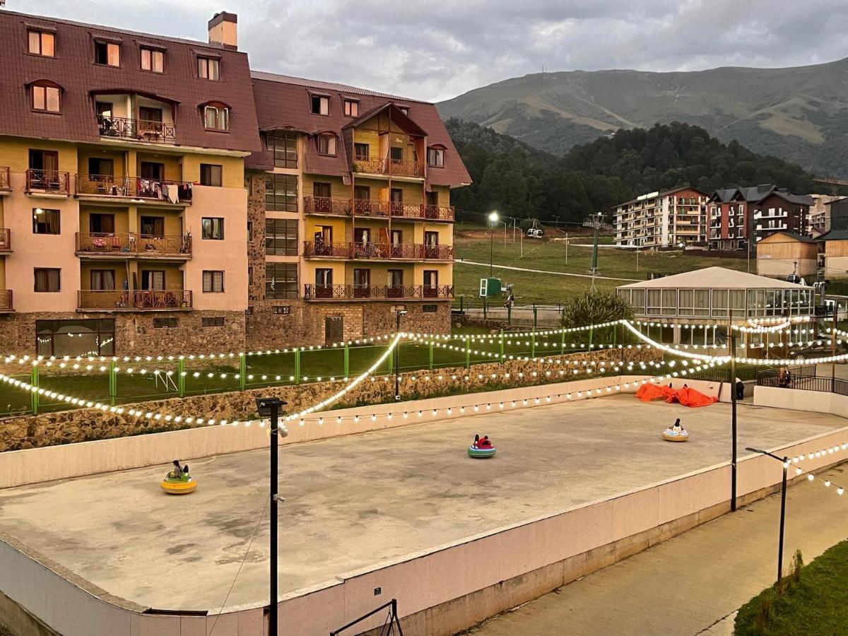 Курортный отель Snow Pine Suite - 4 Star Бакуриани Экстерьер фото